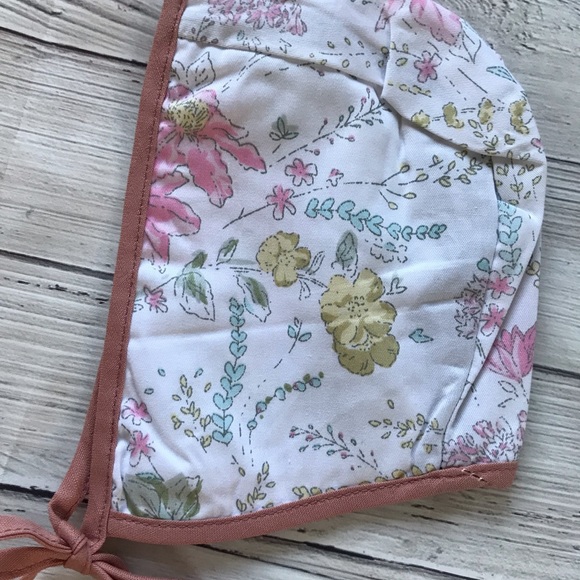 Brand New Floral Baby Bonnet Size 0-6 Months - Picture 3 of 7